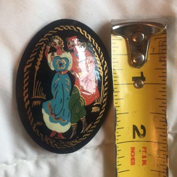 Very cute and stylish pin - Picture 4 of 4